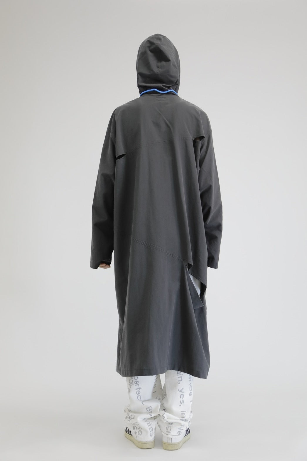 KUDOS CUT OUT BENCH COAT / BLACK – kudoskudos-online