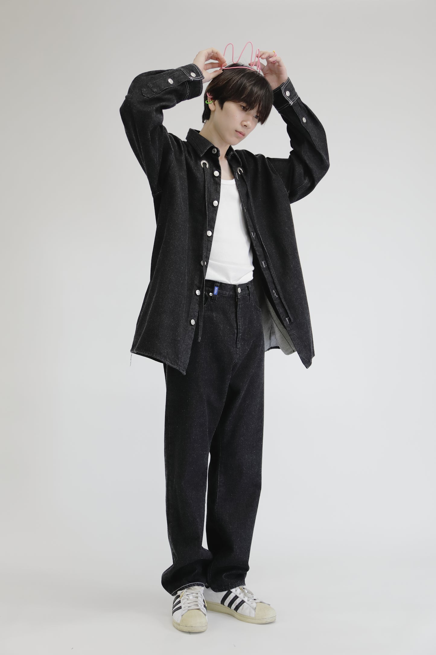 STRAIGHT DENIM TROUSERS / BLACK